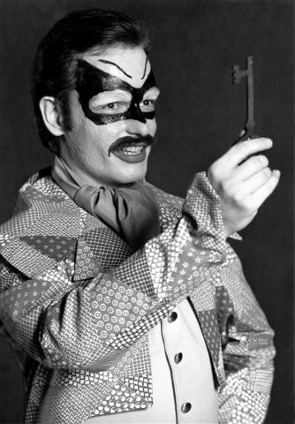 Bruce Burroughs as Arelecchino